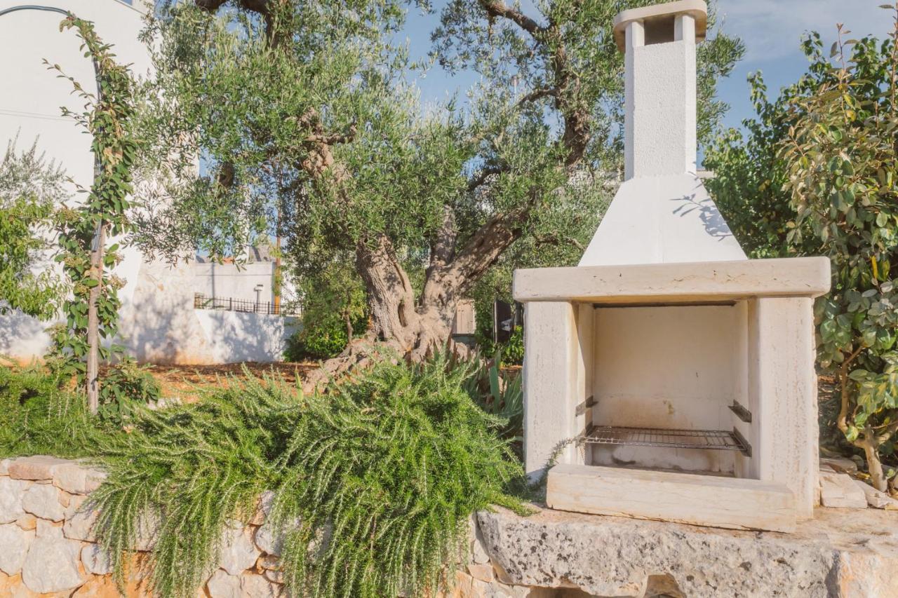 Trulli Harmonia Con Piscina - Αλμπερομπέλο Εξωτερικό φωτογραφία